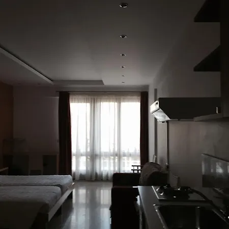 Ξενοδοχείο με διαμερίσματα Hani